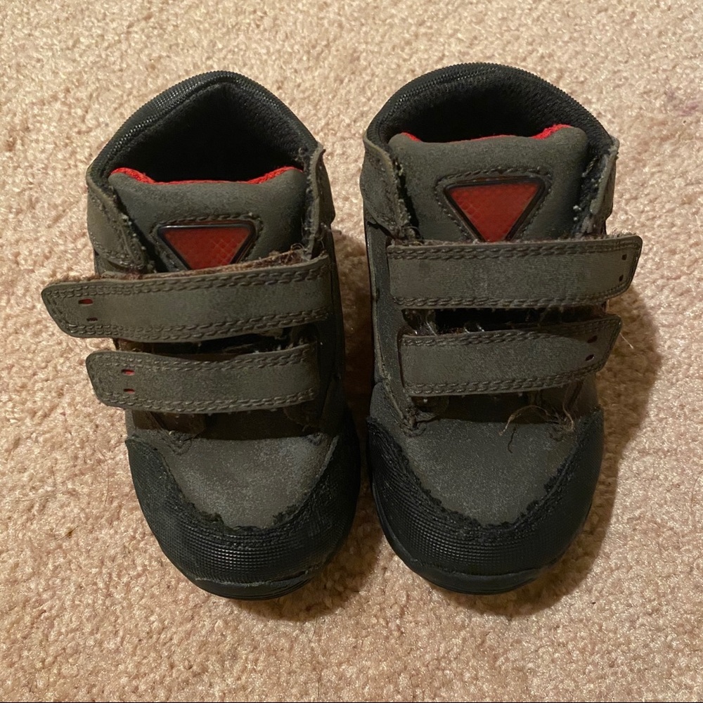 3/$10 McKids Shoes - USED
